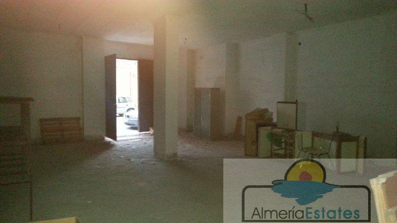 Venta de local en Albox