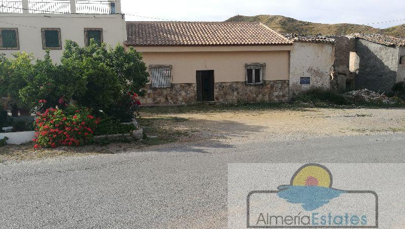 Venta de villa en Arboleas