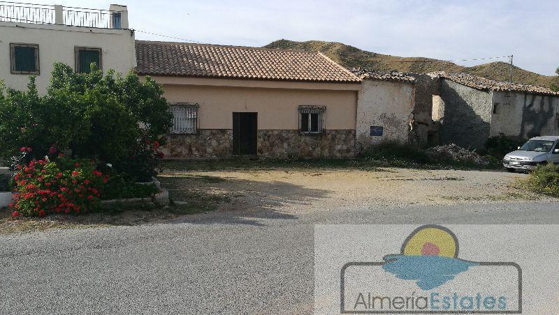 Venta de villa en Arboleas