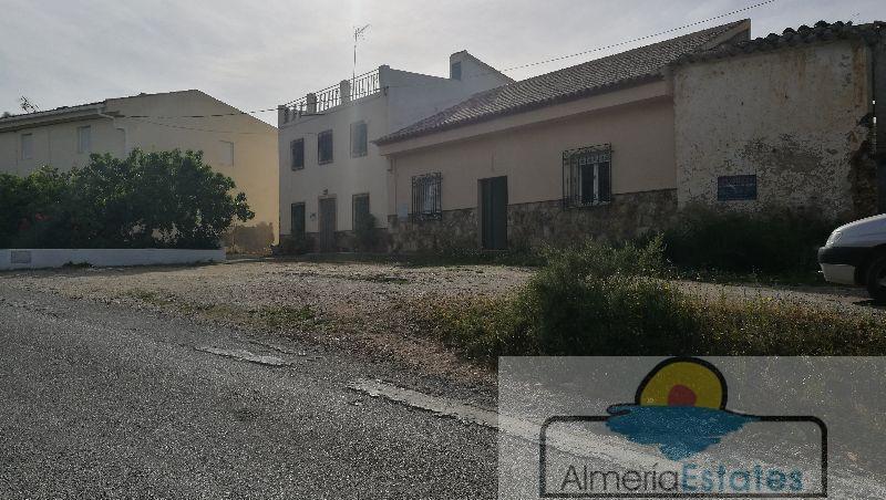 Venta de villa en Arboleas