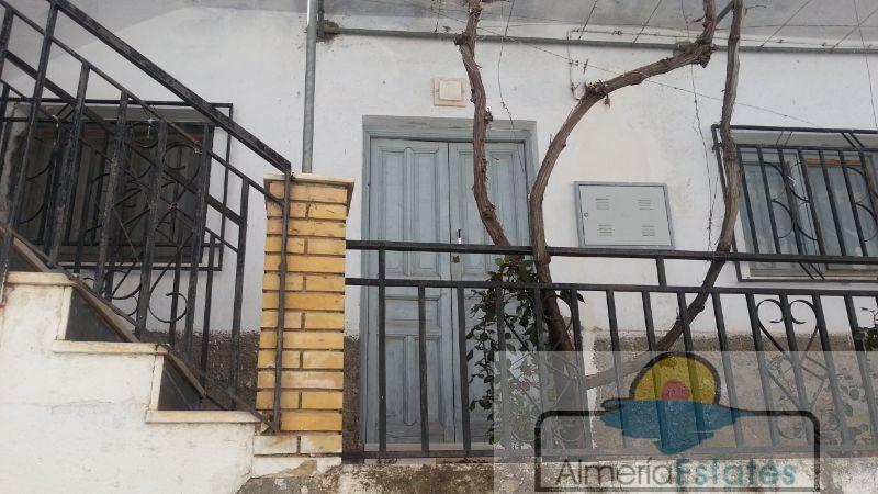 For sale of house in Líjar