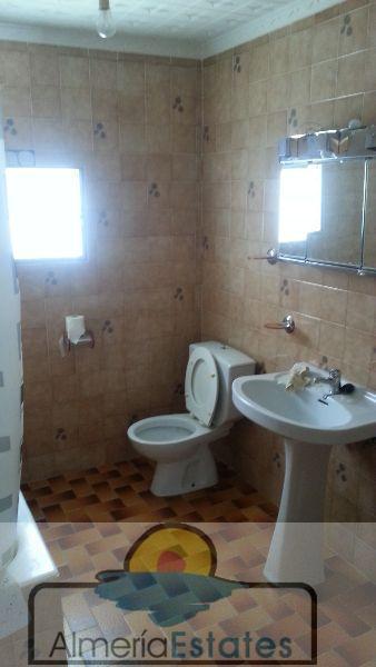 For sale of house in Líjar