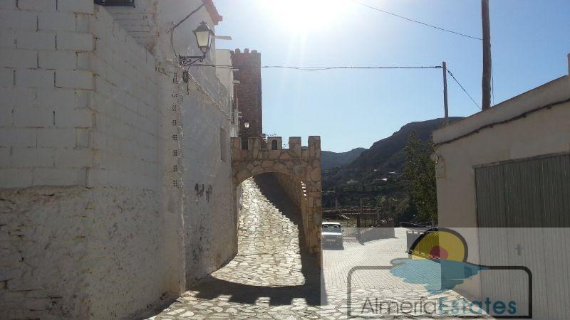 For sale of house in Líjar