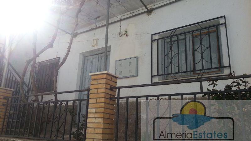 For sale of house in Líjar