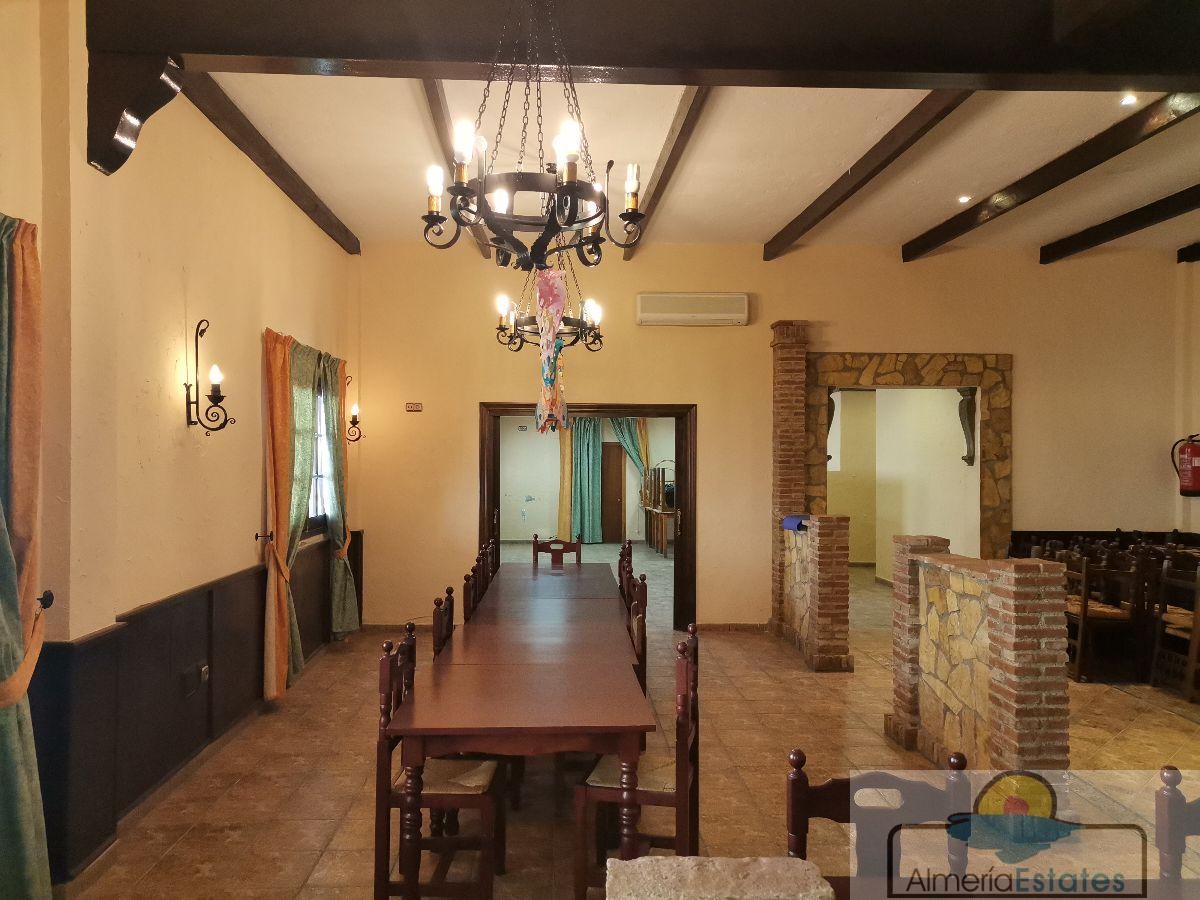 For sale of premises in Cantoria