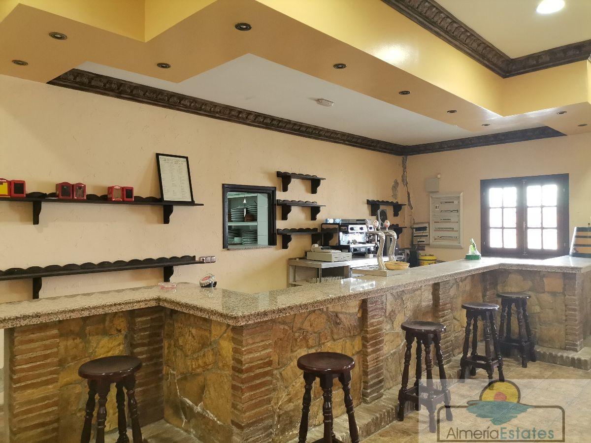 For sale of premises in Cantoria