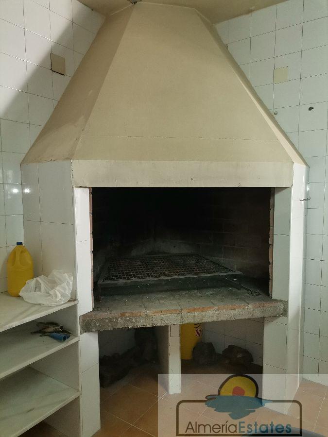 For sale of premises in Cantoria