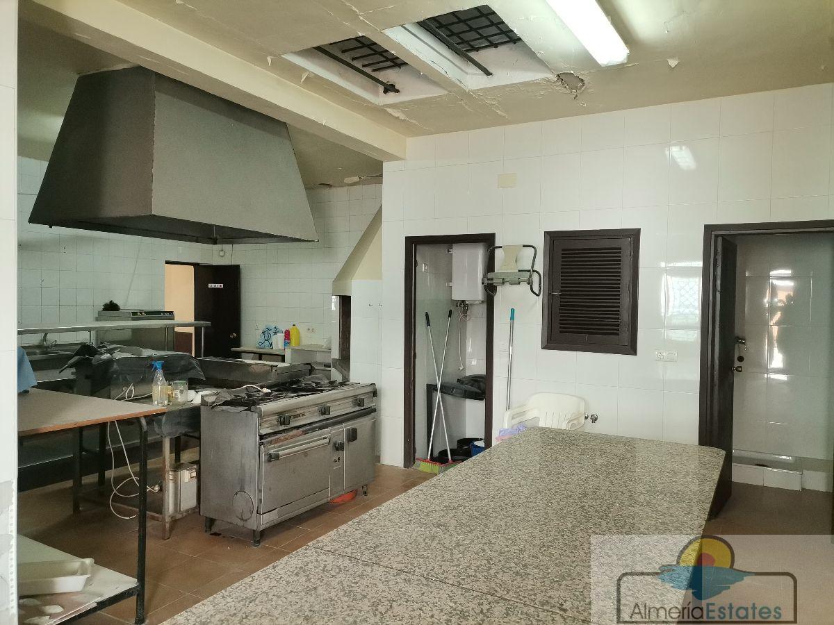 For sale of premises in Cantoria