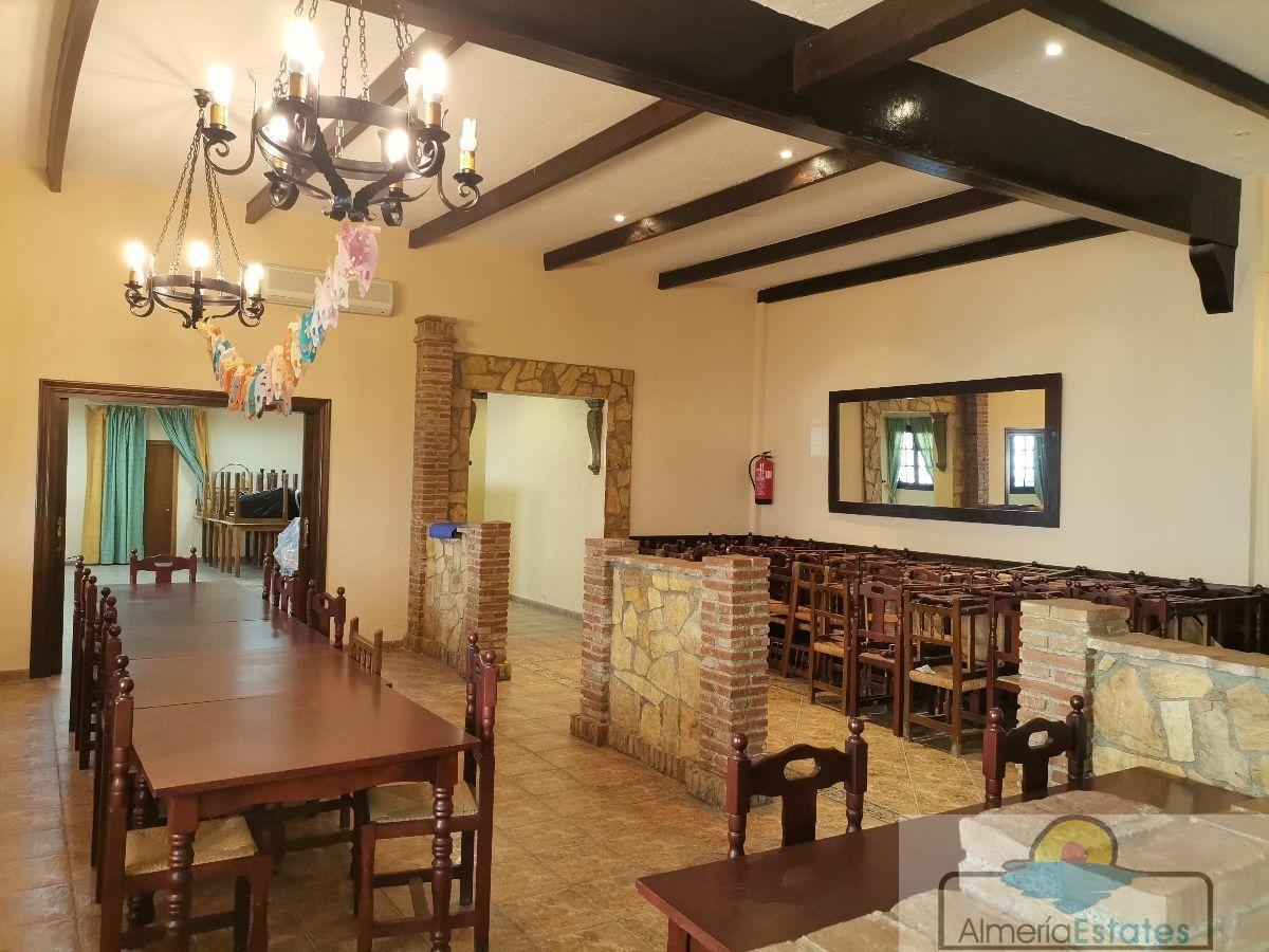 For sale of premises in Cantoria