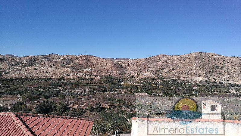 For sale of house in Albánchez