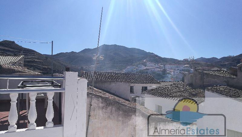 For sale of house in Albánchez