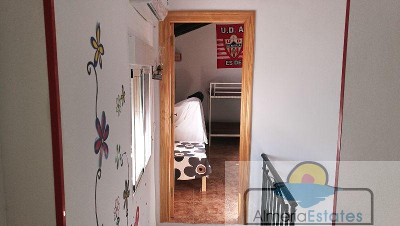 For sale of house in Albánchez