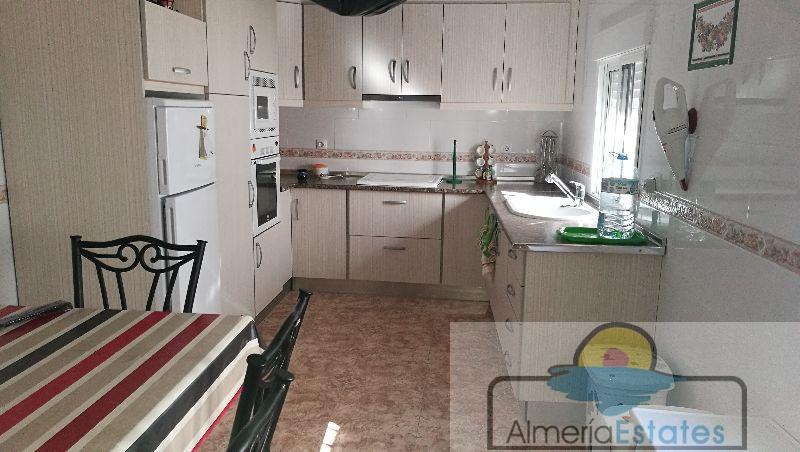 For sale of house in Albánchez