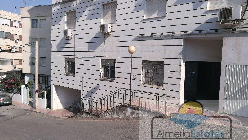 For rent of premises in Albox