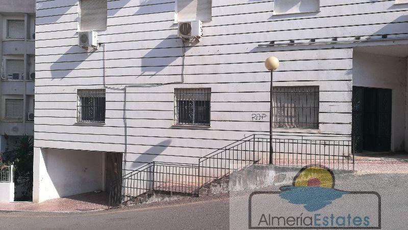 For rent of premises in Albox