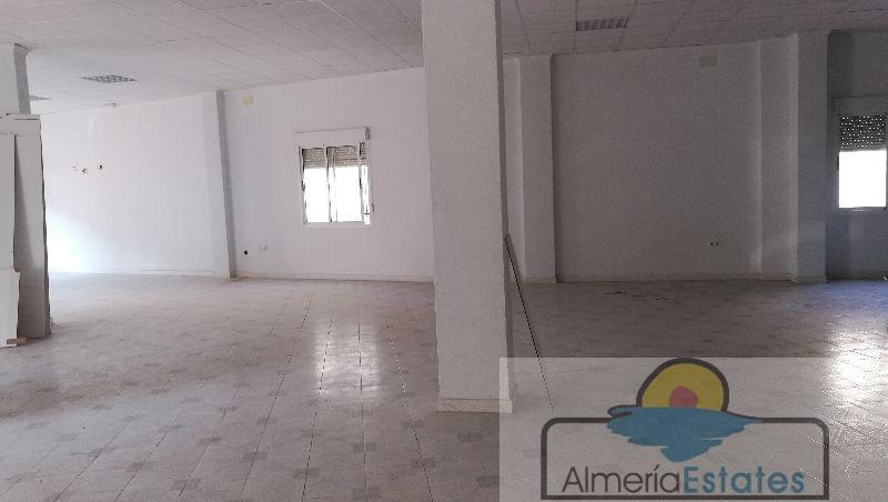 For rent of premises in Albox