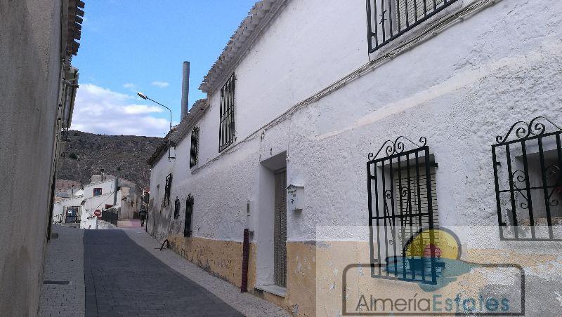 Venta de casa en Oria