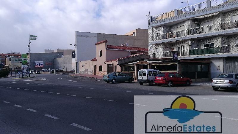 For rent of premises in Albox