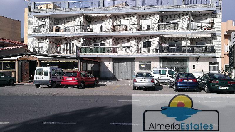 For rent of premises in Albox