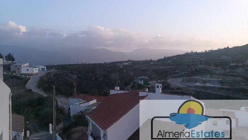 For sale of house in Urrácal