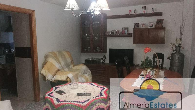 For sale of house in Urrácal