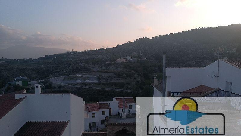 For sale of house in Urrácal