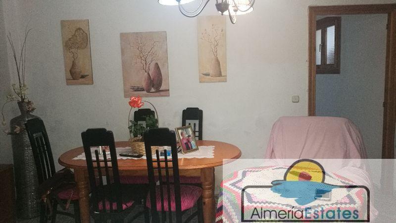 For sale of house in Urrácal