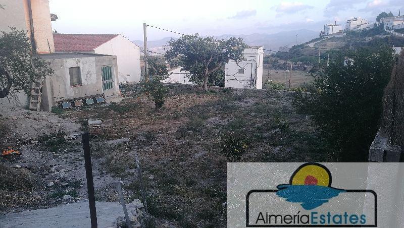 For sale of house in Urrácal