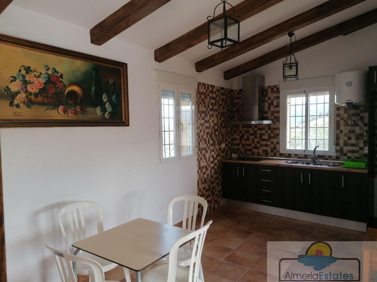 For sale of villa in Somontín