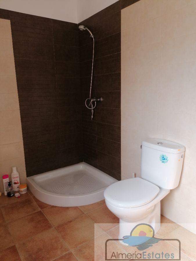 For sale of villa in Somontín