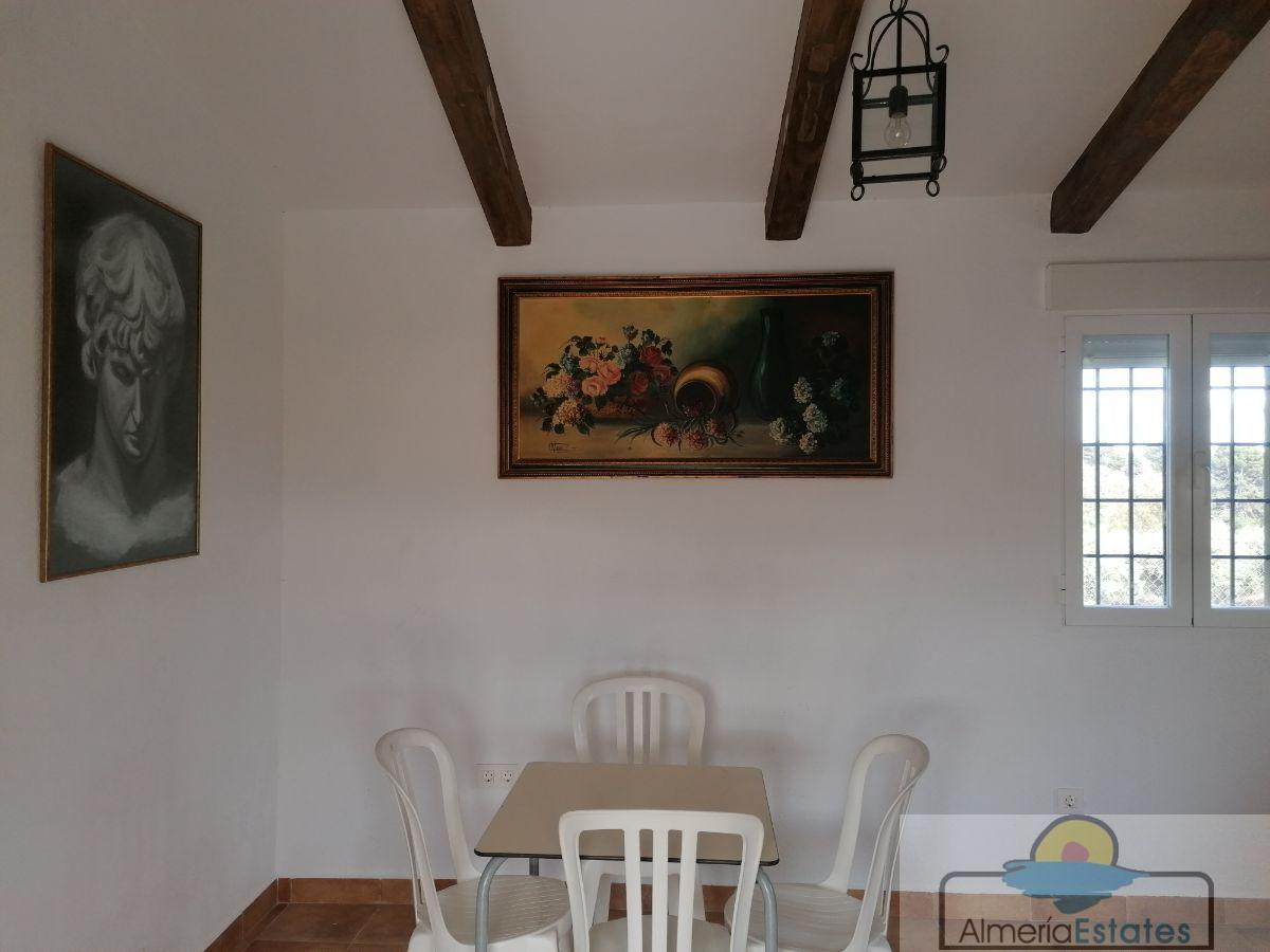 For sale of villa in Somontín