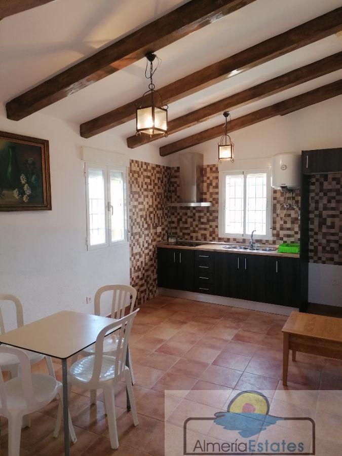 For sale of villa in Somontín