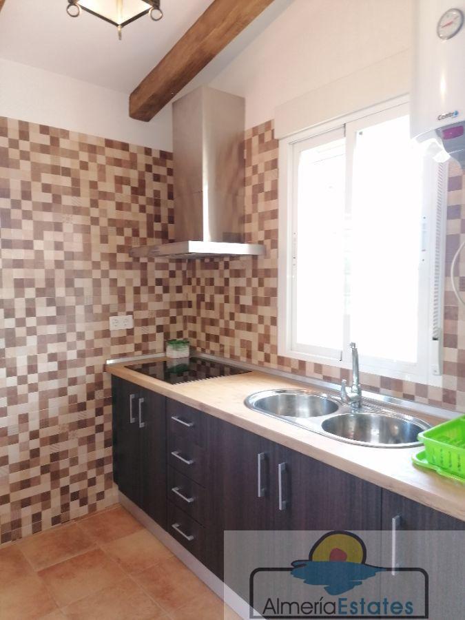 For sale of villa in Somontín