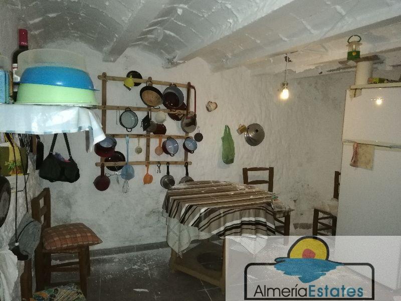 For sale of house in Urrácal