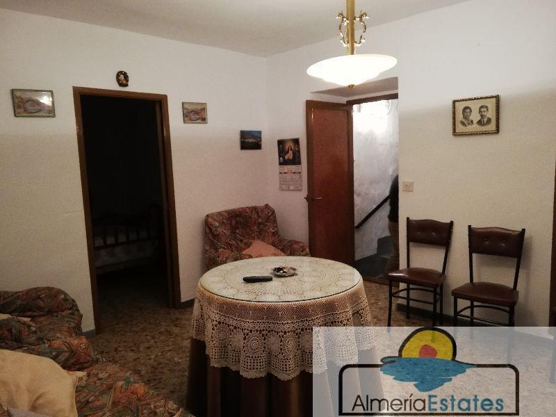 For sale of house in Urrácal