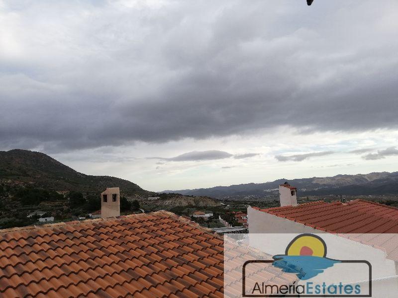 For sale of house in Urrácal