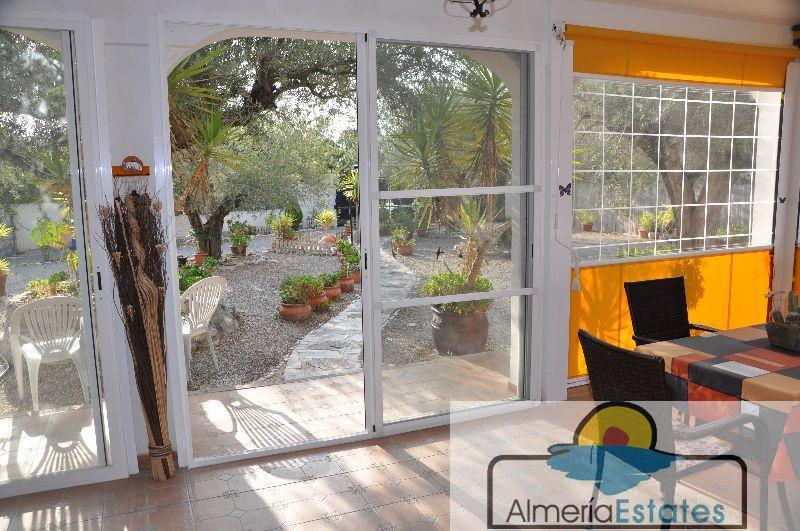 For sale of villa in Cantoria