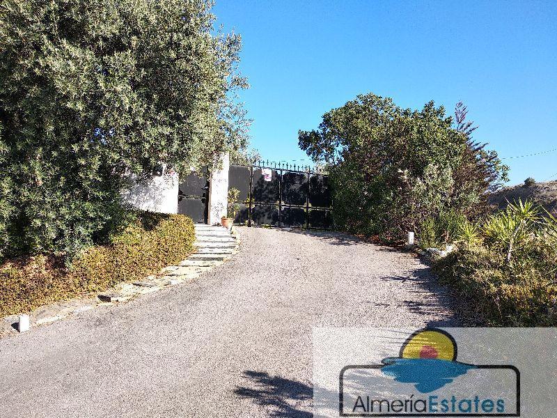 For sale of villa in Cantoria