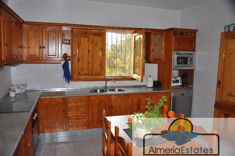 For sale of villa in Cantoria