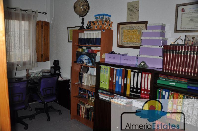 For sale of villa in Cantoria