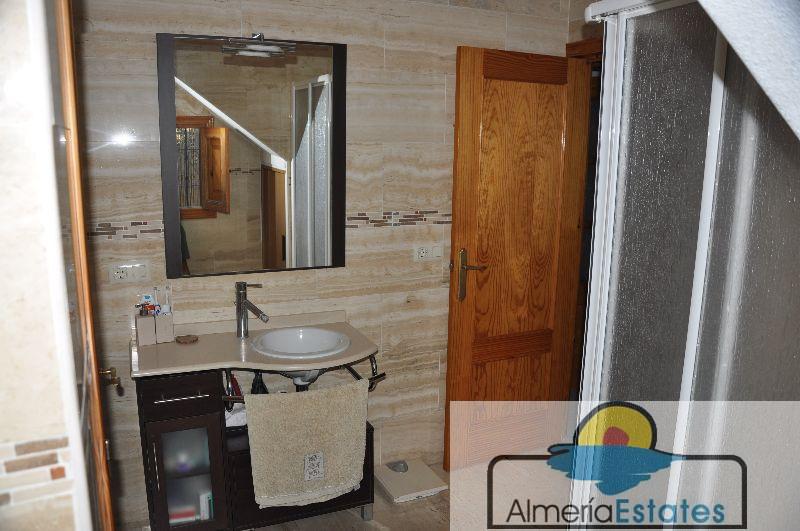 For sale of villa in Cantoria
