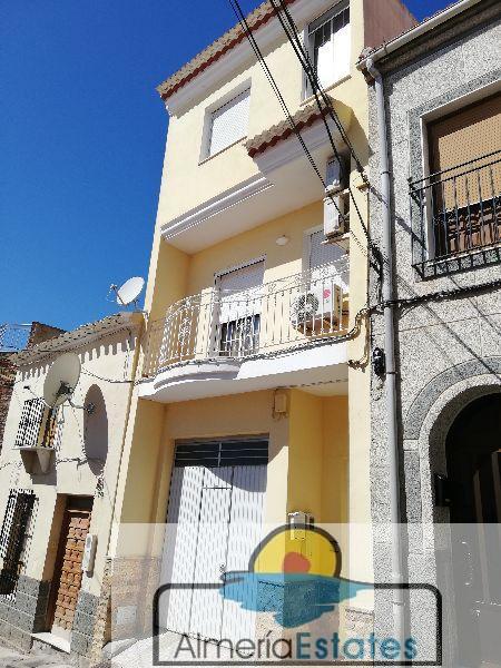Venta de casa en Albox