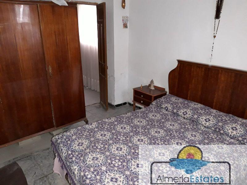 Venta de finca rústica en Oria