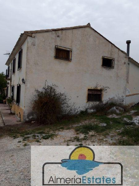 Venta de finca rústica en Oria