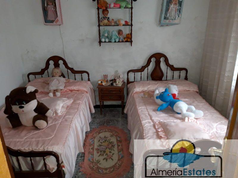 Venta de finca rústica en Oria