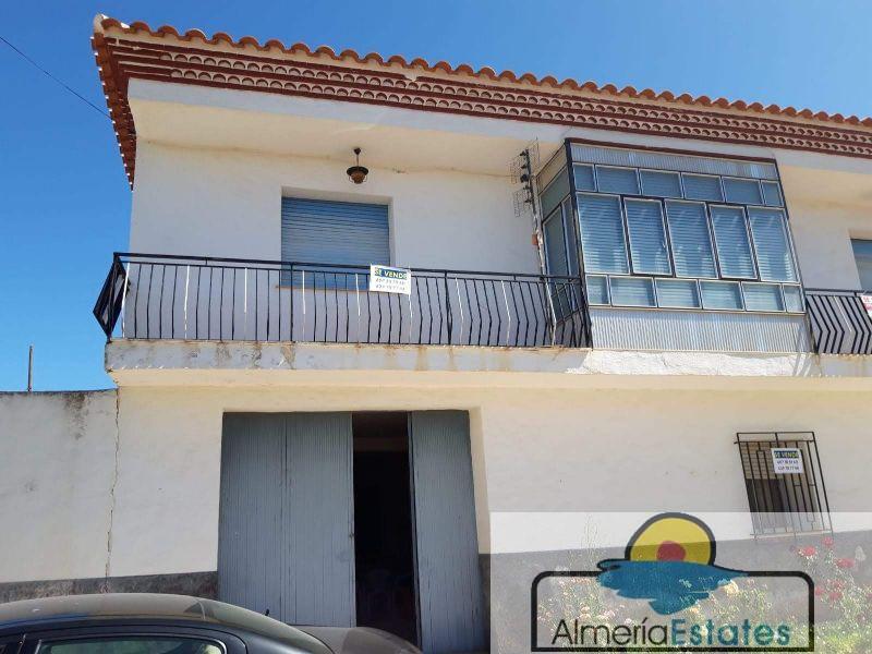 Venta de casa en Cúllar