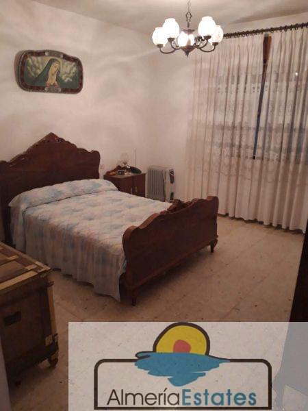 Venta de casa en Cúllar