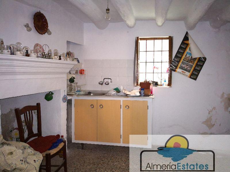 Venta de casa en Somontín