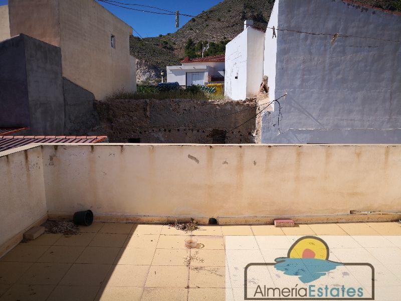 Venta de casa en Somontín