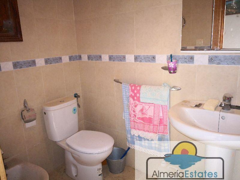 Venta de casa en Somontín